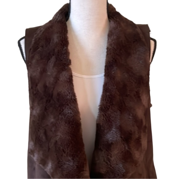 Marc New York Drape Faux Fur & Faux Suede Vest with Pockets Size Medium - Picture 5 of 8